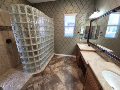 Bath - 2543 E Penedes Dr, Gilbert, AZ 85298 photo 2 of 3