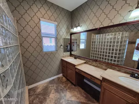 Bath - 2543 E Penedes Dr, Gilbert, AZ 85298 photo 2 of 2