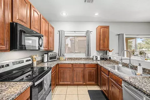 Kitchen - 11421 E Florian Ave, Mesa, AZ 85208 photo 1 of 3