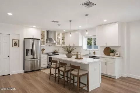 Kitchen - 5140 E Osborn Rd, Phoenix, AZ 85018 photo 1 of 3