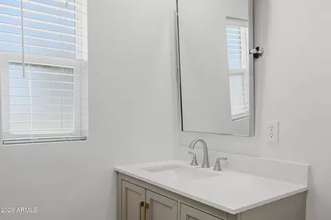Bath - 5140 E Osborn Rd, Phoenix, AZ 85018 photo 7 of 7