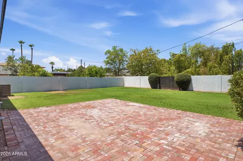 Exterior - 5140 E Osborn Rd, Phoenix, AZ 85018 photo 3 of 8