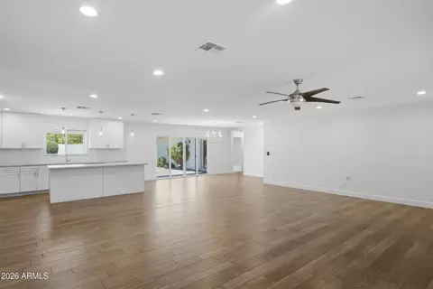 Living - 5140 E Osborn Rd, Phoenix, AZ 85018 photo 4 of 5