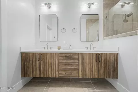 Bath - 149 E Lexington Ave, Gilbert, AZ 85234 photo 2 of 5