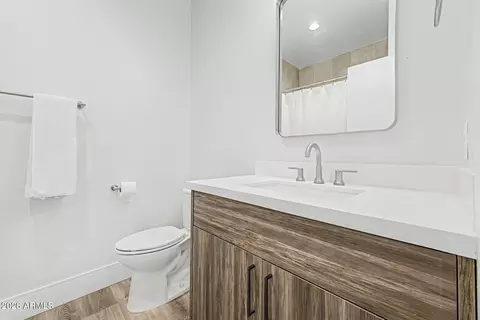 Bath - 149 E Lexington Ave, Gilbert, AZ 85234 photo 4 of 5