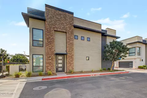 Exterior - 149 E Lexington Ave, Gilbert, AZ 85234 photo 4 of 8