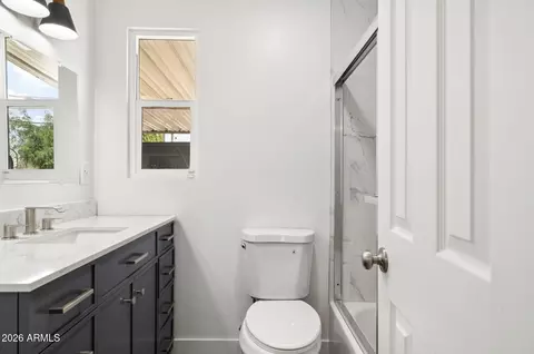 Bath - 8329 N 5th St, Phoenix, AZ 85020 photo 1 of 9