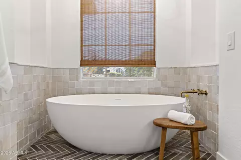 Bath - 3410 E Vallejo Ct, Gilbert, AZ 85298 photo 6 of 9