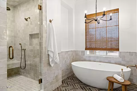 Bath - 3410 E Vallejo Ct, Gilbert, AZ 85298 photo 2 of 9