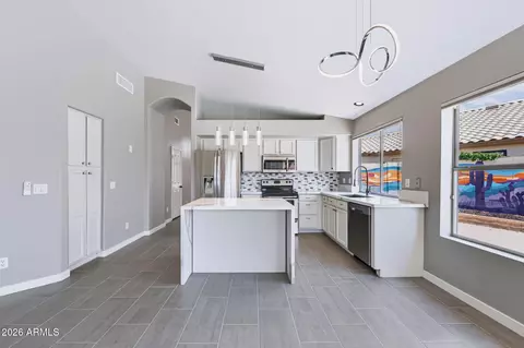 Kitchen - 2243 E Robin Ln, Phoenix, AZ 85024 photo 2 of 4