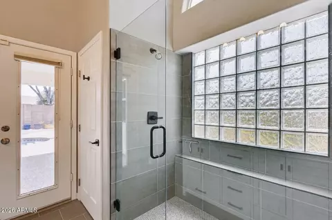 Bath - 2243 E Robin Ln, Phoenix, AZ 85024 photo 3 of 3