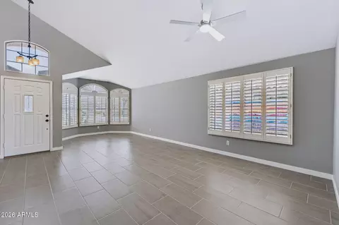 Living - 2243 E Robin Ln, Phoenix, AZ 85024 photo 3 of 7