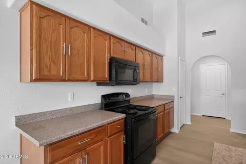 Entry Way - 9001 S 7th Dr, Phoenix, AZ 85041 photo 2 of 2