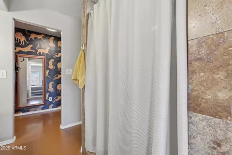 Bath - 4846 E Fairmount Ave, Phoenix, AZ 85018 photo 2 of 2