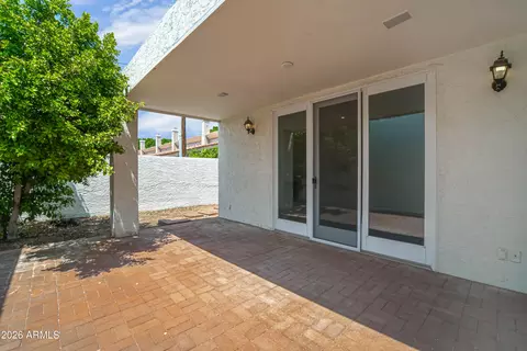 Exterior - 4818 N 35th Pl, Phoenix, AZ 85018 photo 4 of 10