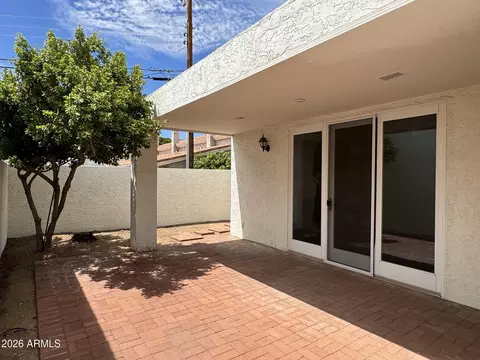 Exterior - 4818 N 35th Pl, Phoenix, AZ 85018 photo 6 of 10