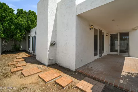 Exterior - 4818 N 35th Pl, Phoenix, AZ 85018 photo 7 of 10
