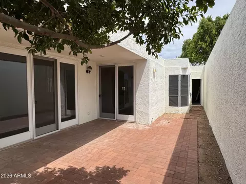 Exterior - 4818 N 35th Pl, Phoenix, AZ 85018 photo 5 of 7