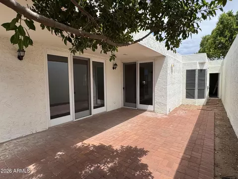 Exterior - 4818 N 35th Pl, Phoenix, AZ 85018 photo 4 of 7