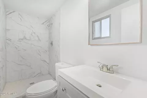 Bath - 3656 E Willow Ave, Phoenix, AZ 85032 photo 2 of 2