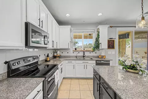 Kitchen - 10323 E Hawk Ave, Mesa, AZ 85212 photo 3 of 5