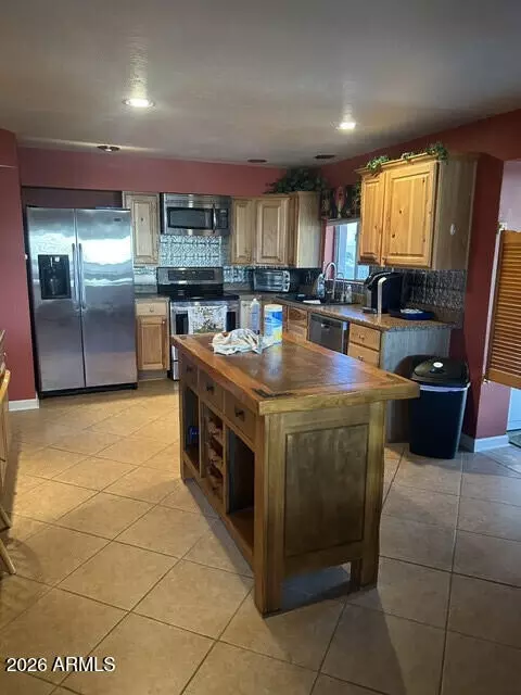 Kitchen - 2238 N Plaza Dr, Apache Junction, AZ 85120 photo 1 of 2