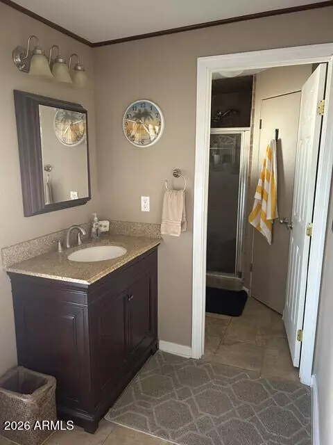 Bath - 2238 N Plaza Dr, Apache Junction, AZ 85120 photo 2 of 7