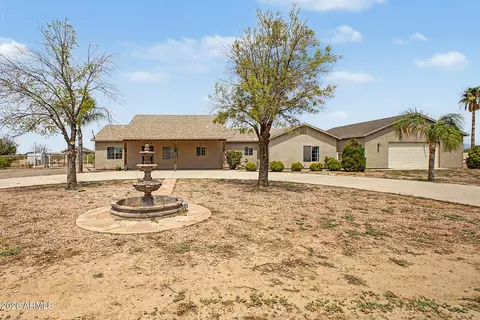 10644 E American Pride Dr, San Tan Valley, AZ 85143