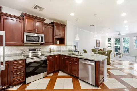 Kitchen - 4425 N 24th Pl, Phoenix, AZ 85016 photo 1 of 3