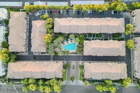 View/Area - 4425 N 24th Pl, Phoenix, AZ 85016 photo 2 of 2
