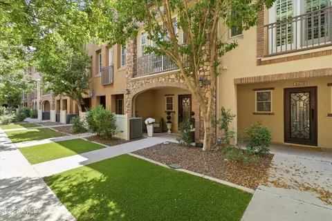 Exterior - 4425 N 24th Pl, Phoenix, AZ 85016 photo 1 of 3