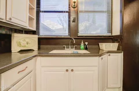 Kitchen - 385 S Broad St, Globe, AZ 85501 photo 3 of 3