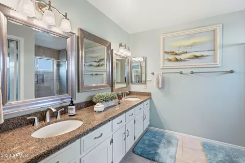 Bath - 5712 E Fairbrook St, Mesa, AZ 85205 photo 2 of 5