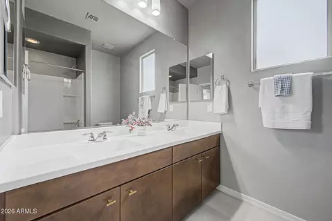Bath - 6325 S 24th Pl, Phoenix, AZ 85042 photo 3 of 4