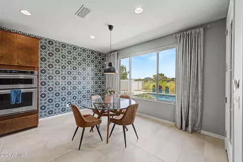 Dining - 6325 S 24th Pl, Phoenix, AZ 85042 photo 1 of 1