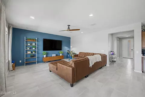 Entry Way - 6325 S 24th Pl, Phoenix, AZ 85042 photo 4 of 4