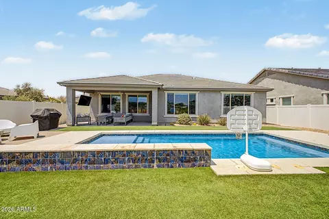 Exterior - 6325 S 24th Pl, Phoenix, AZ 85042 photo 7 of 18