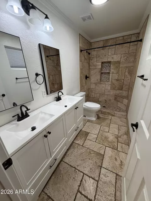 Bath - 1309 W Apache St, Phoenix, AZ 85007 photo 2 of 4