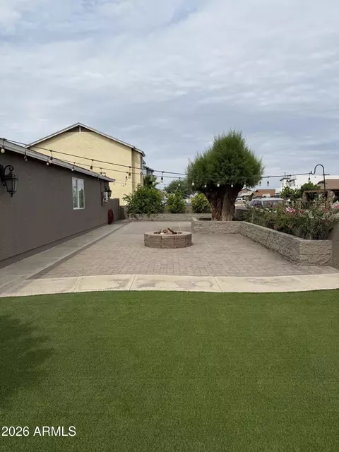 Exterior - 1309 W Apache St, Phoenix, AZ 85007 photo 10 of 17