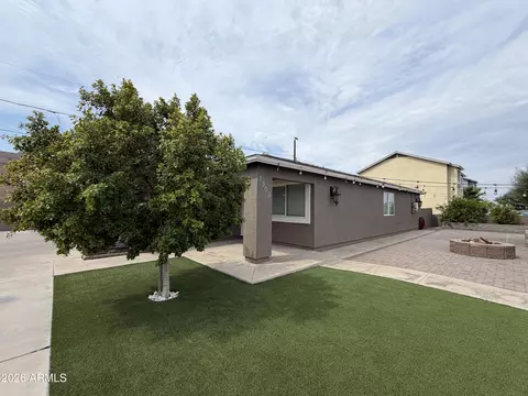 Exterior - 1309 W Apache St, Phoenix, AZ 85007 photo 8 of 17