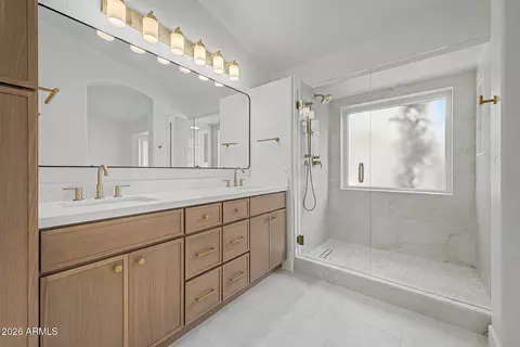 Bath - 5027 E Vaughn Dr, Phoenix, AZ 85044 photo 1 of 3