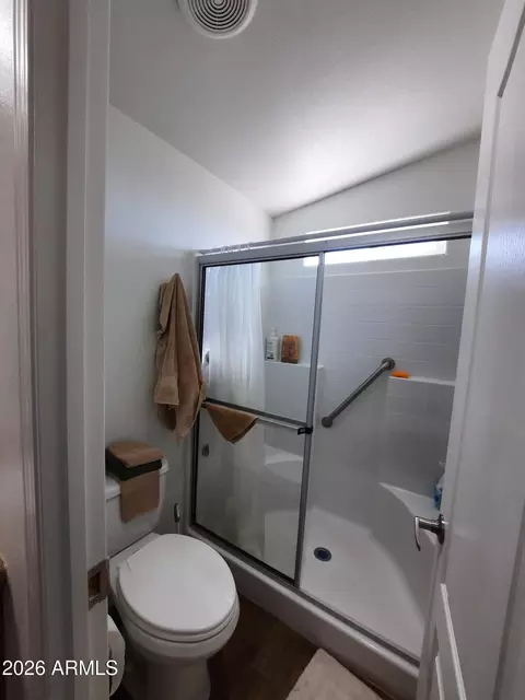 Bath - 53845 N Cedar Dr, Seligman, AZ 86337 photo 2 of 4