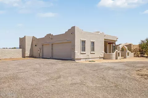 Exterior - 38116 N 15th Ave, Phoenix, AZ 85086 photo 5 of 12