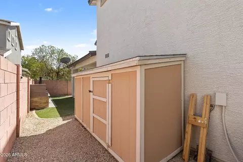 Exterior - 1361 S Swallow Ln, Gilbert, AZ 85296 photo 3 of 12