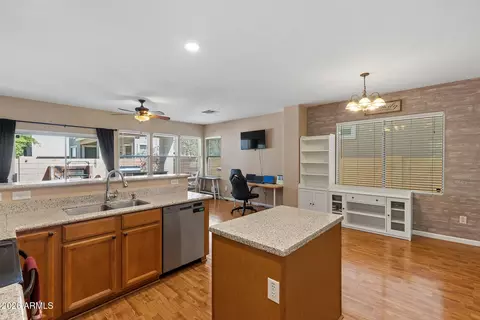 Kitchen - 1361 S Swallow Ln, Gilbert, AZ 85296 photo 3 of 9