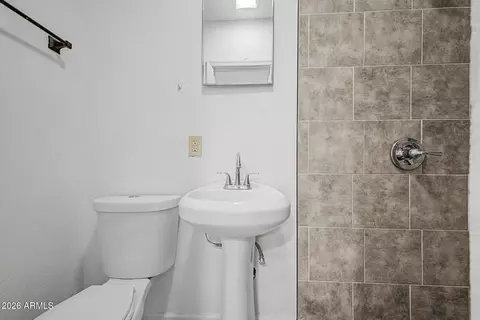 Bath - 8624 Edgewood Ave, Mesa, AZ 85208 photo 3 of 3