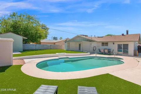 Exterior - 2224 E Sandra Ter, Phoenix, AZ 85022 photo 7 of 9