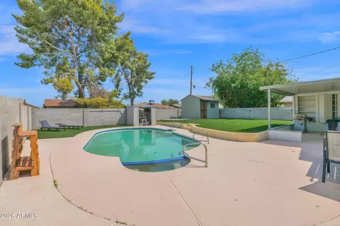 Exterior - 2224 E Sandra Ter, Phoenix, AZ 85022 photo 2 of 9