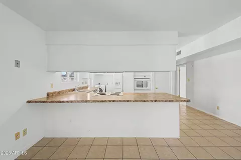 Kitchen - 622 E Grace Dr, Tempe, AZ 85281 photo 2 of 3