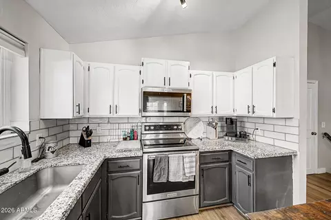 Kitchen - 6730 E Juniper St, Mesa, AZ 85205 photo 4 of 5